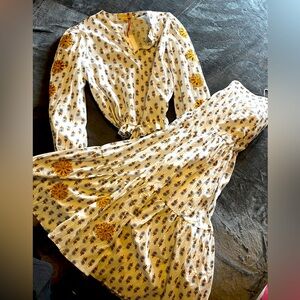 NWT Solitaire Brand Skirt & Cropped Top Set w/embroidered flowers Size L